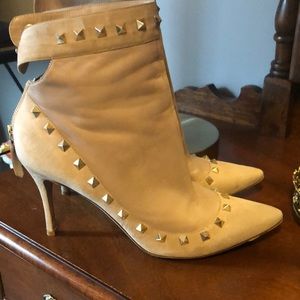 Valentino ankle boots. Made in Italy size 40.5